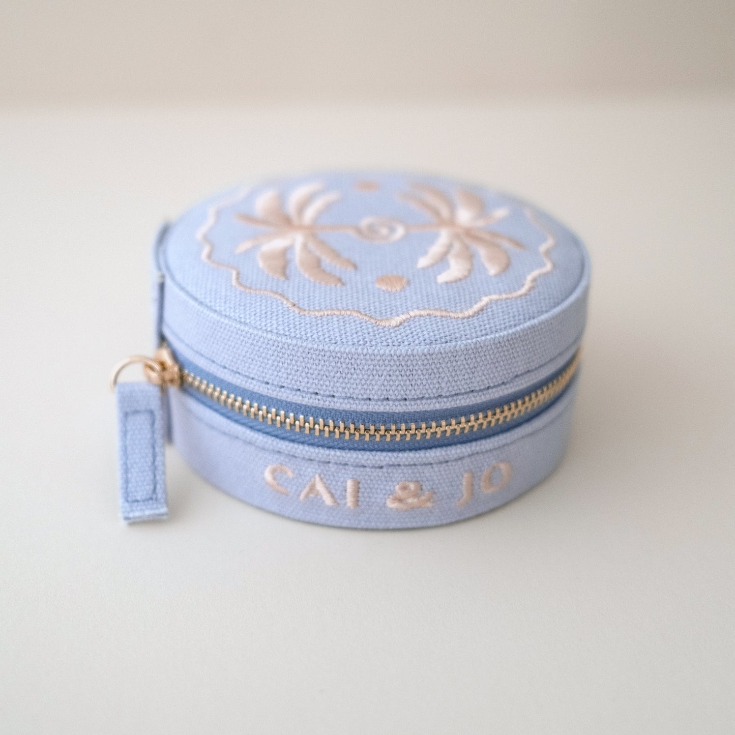 Travel Jewellery Case in Lilac Linen