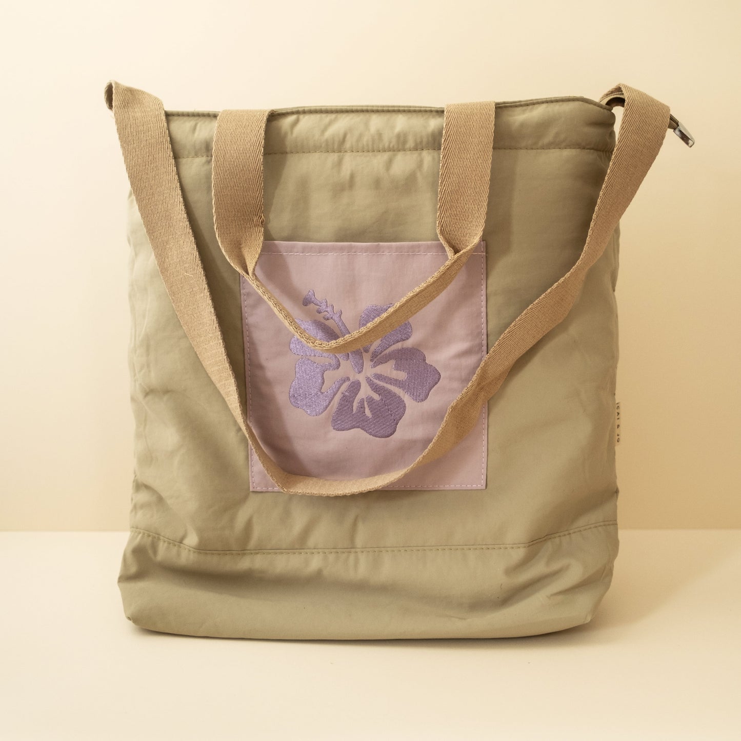 Nylon Beach Tote in Eucalyptus