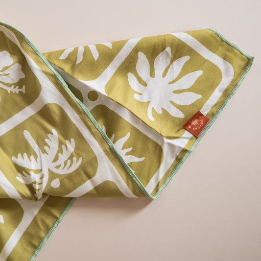 Microfibre Sun Towel in Chartreuse