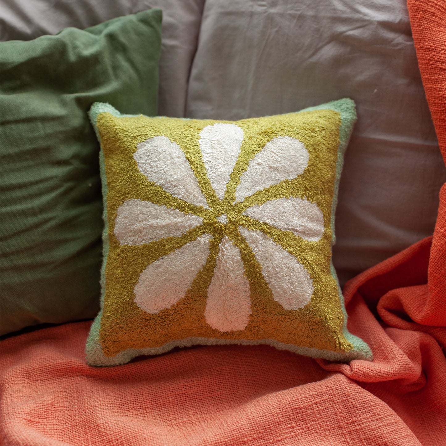 Daisy Mini Cushion